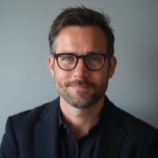 Margaret Holloway — Sister Sites reviewer